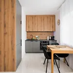 Metro Ratusz Arsenal Deluxe Apartment